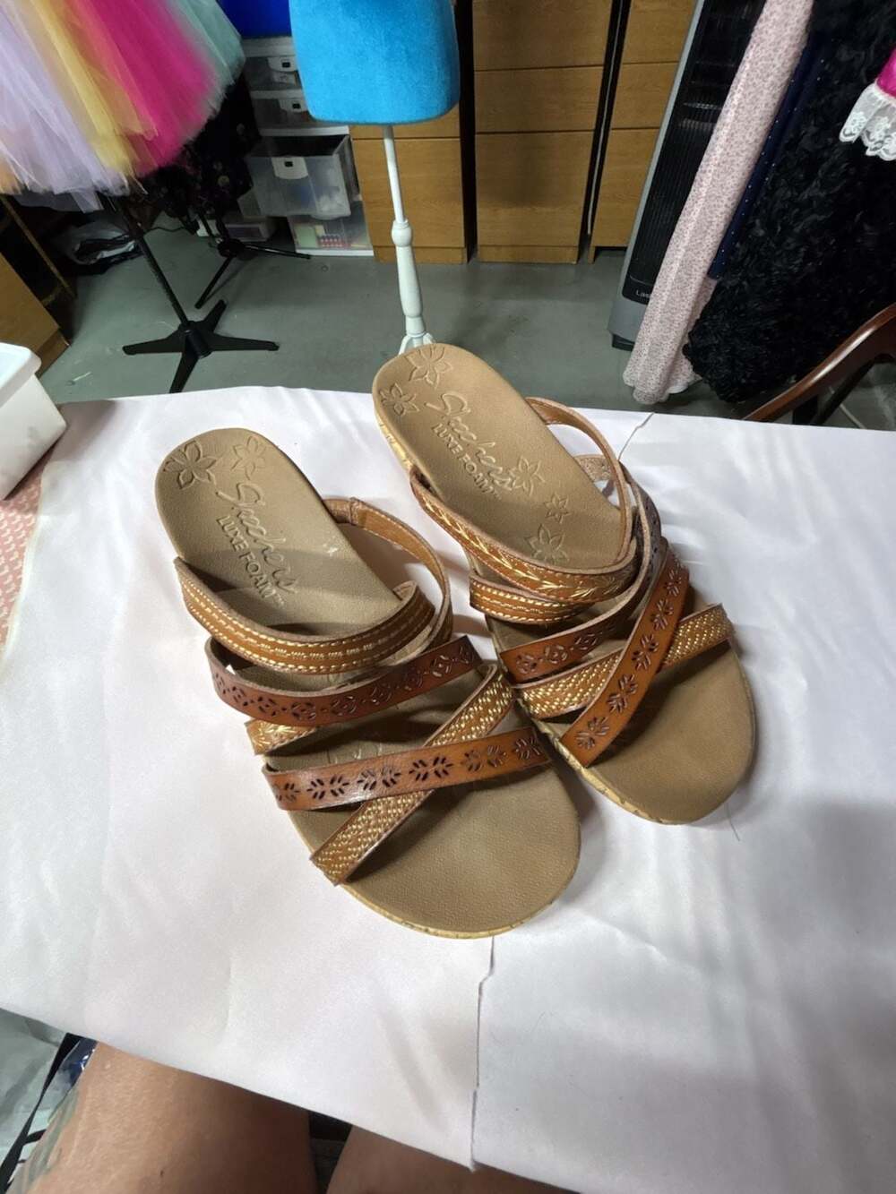 Skechers Beverlee Tiger Posse Wedge Sandals Brown Luxe Foam